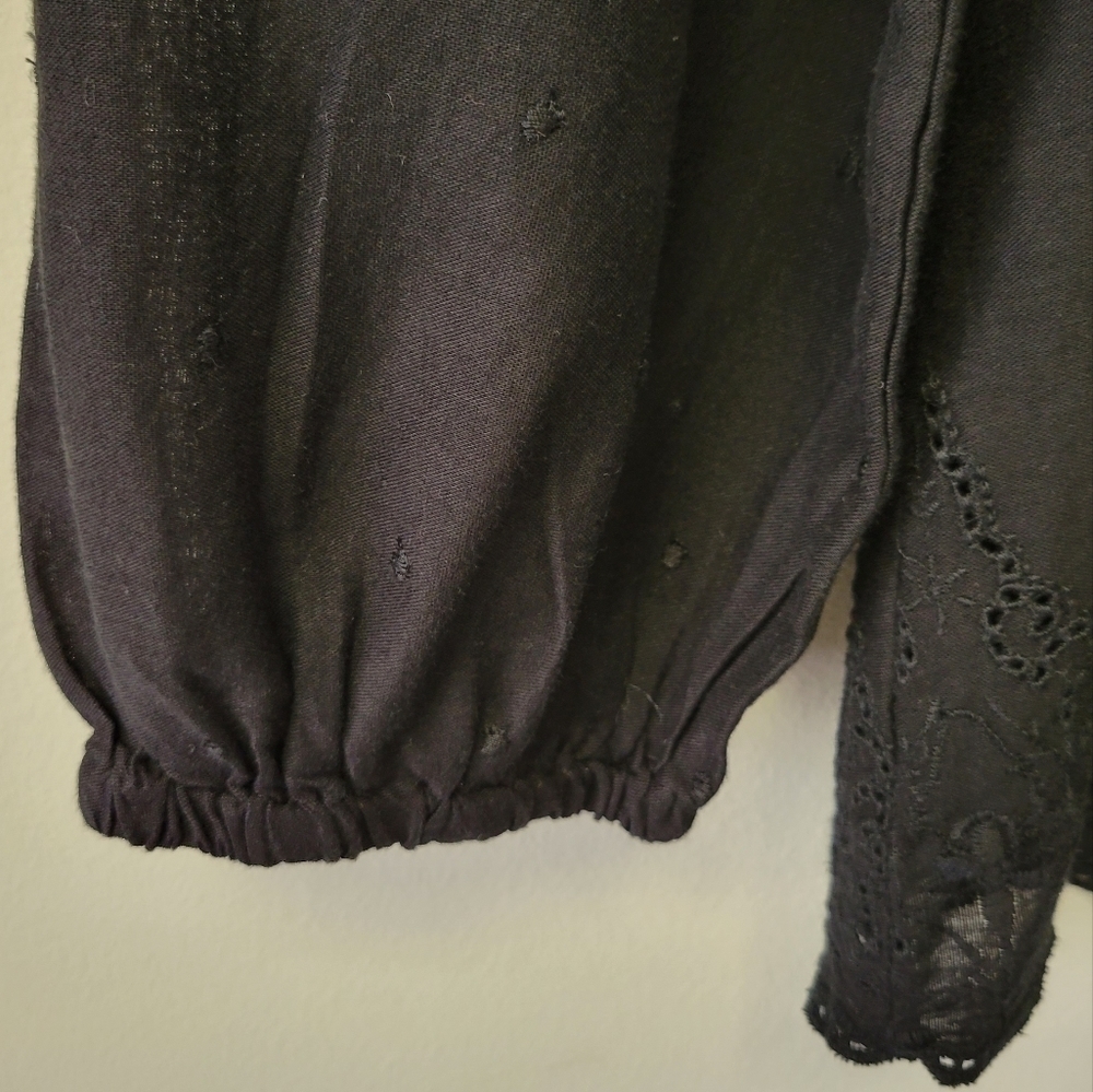 Old Navy lace trim poet blouse Black Jack M - Picture 7 of 13